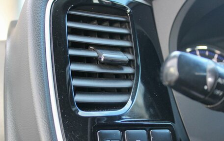 Mitsubishi Outlander III рестайлинг 3, 2015 год, 1 420 000 рублей, 19 фотография