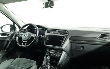 Volkswagen Tiguan II, 2018 год, 2 779 898 рублей, 9 фотография