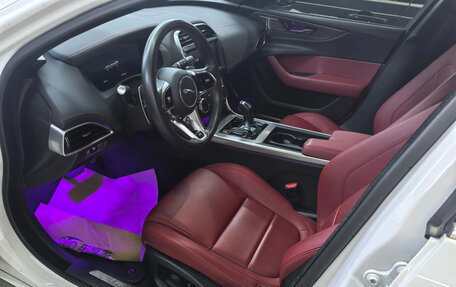 Jaguar XE I рестайлинг, 2022 год, 2 352 000 рублей, 3 фотография