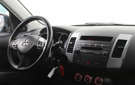 Mitsubishi Outlander III рестайлинг 3, 2011 год, 1 025 000 рублей, 9 фотография