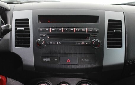 Mitsubishi Outlander III рестайлинг 3, 2011 год, 1 025 000 рублей, 13 фотография
