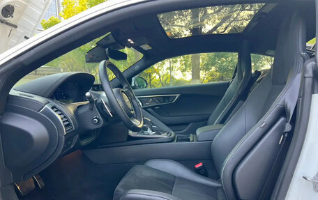 Jaguar F-Type I рестайлинг 2, 2022 год, 5 323 000 рублей, 3 фотография