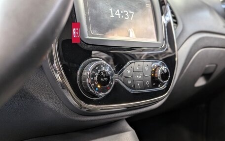 Renault Kaptur I рестайлинг, 2018 год, 1 365 000 рублей, 27 фотография
