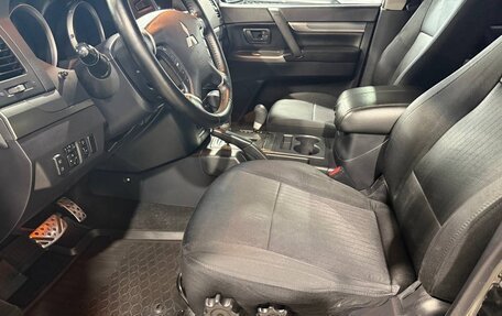 Mitsubishi Pajero IV, 2012 год, 2 490 000 рублей, 13 фотография