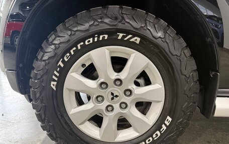 Mitsubishi Pajero IV, 2012 год, 2 490 000 рублей, 10 фотография
