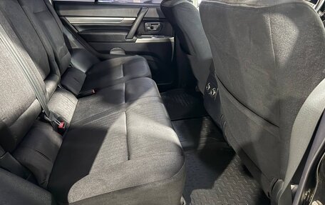 Mitsubishi Pajero IV, 2012 год, 2 490 000 рублей, 26 фотография