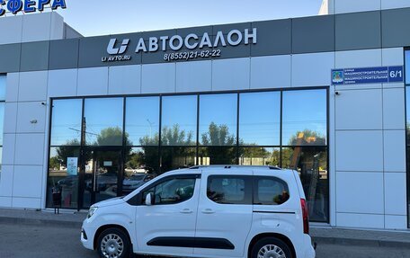 Opel Combo E, 2019 год, 1 499 000 рублей, 9 фотография