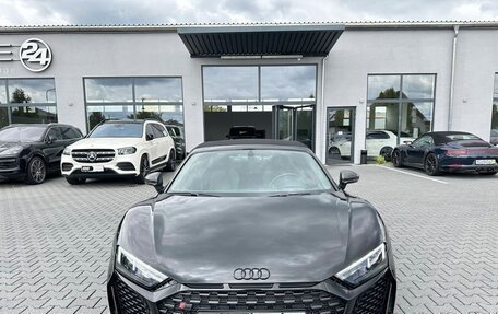 Audi R8, 2022 год, 15 600 000 рублей, 1 фотография