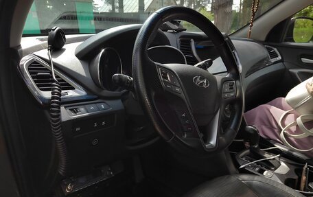 Hyundai Santa Fe III рестайлинг, 2013 год, 1 600 000 рублей, 2 фотография
