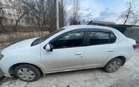 Renault Logan II, 2014 год, 400 000 рублей, 3 фотография