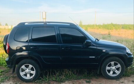 Chevrolet Niva I рестайлинг, 2015 год, 615 000 рублей, 8 фотография