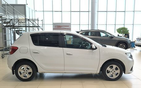 Renault Sandero II рестайлинг, 2014 год, 830 000 рублей, 4 фотография