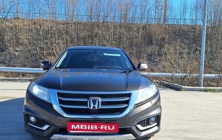 Honda Crosstour I рестайлинг, 2013 год, 1 800 000 рублей, 3 фотография