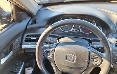 Honda Crosstour I рестайлинг, 2013 год, 1 800 000 рублей, 19 фотография