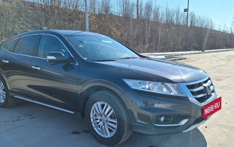 Honda Crosstour I рестайлинг, 2013 год, 1 800 000 рублей, 20 фотография
