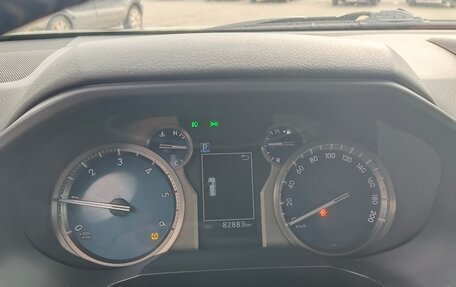 Toyota Land Cruiser Prado 150 рестайлинг 2, 2019 год, 5 208 500 рублей, 6 фотография