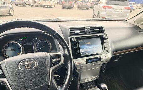 Toyota Land Cruiser Prado 150 рестайлинг 2, 2019 год, 5 208 500 рублей, 7 фотография