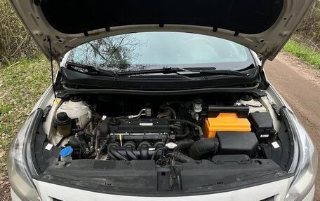 Hyundai Solaris II рестайлинг, 2015 год, 1 050 000 рублей, 9 фотография