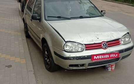 Volkswagen Golf IV, 1998 год, 120 000 рублей, 2 фотография