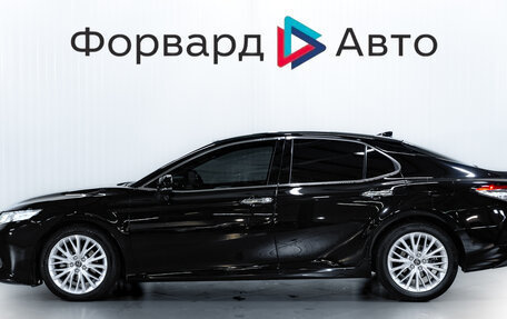 Toyota Camry, 2019 год, 3 250 000 рублей, 4 фотография