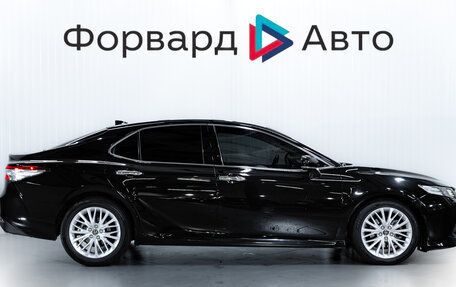 Toyota Camry, 2019 год, 3 250 000 рублей, 8 фотография