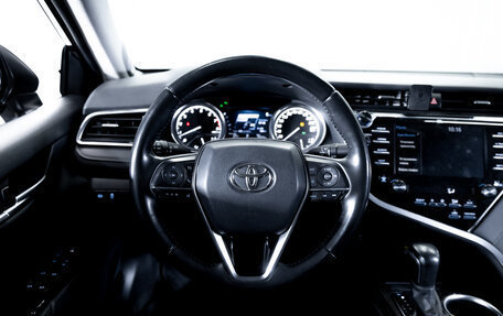 Toyota Camry, 2019 год, 3 250 000 рублей, 15 фотография