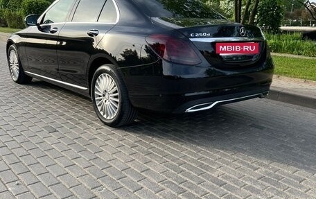 Mercedes-Benz C-Класс, 2016 год, 3 000 000 рублей, 28 фотография