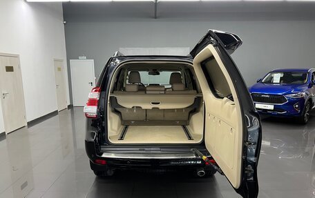 Toyota Land Cruiser Prado 150 рестайлинг 2, 2013 год, 2 695 000 рублей, 8 фотография