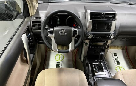 Toyota Land Cruiser Prado 150 рестайлинг 2, 2013 год, 2 695 000 рублей, 12 фотография