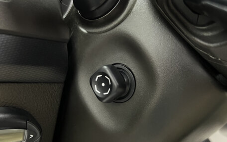 Toyota Land Cruiser Prado 150 рестайлинг 2, 2013 год, 2 695 000 рублей, 23 фотография
