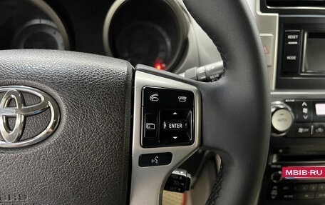 Toyota Land Cruiser Prado 150 рестайлинг 2, 2013 год, 2 695 000 рублей, 21 фотография