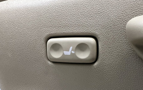 Toyota Land Cruiser Prado 150 рестайлинг 2, 2013 год, 2 695 000 рублей, 25 фотография