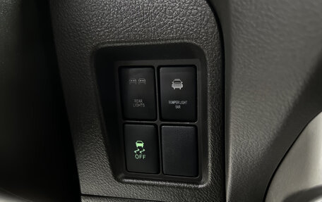 Toyota Land Cruiser Prado 150 рестайлинг 2, 2013 год, 2 695 000 рублей, 26 фотография