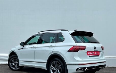 Volkswagen Tiguan II, 2022 год, 4 362 800 рублей, 4 фотография