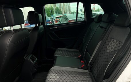 Volkswagen Tiguan II, 2022 год, 4 362 800 рублей, 13 фотография
