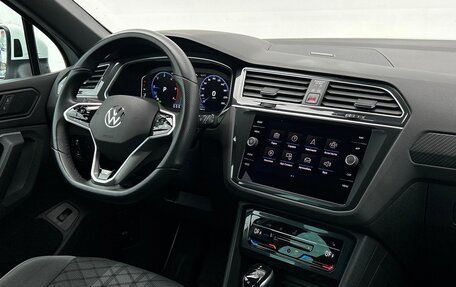 Volkswagen Tiguan II, 2022 год, 4 362 800 рублей, 19 фотография