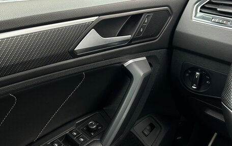 Volkswagen Tiguan II, 2022 год, 4 362 800 рублей, 23 фотография