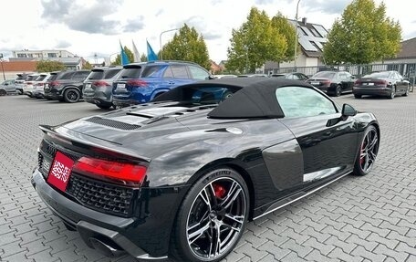 Audi R8, 2022 год, 15 600 000 рублей, 4 фотография