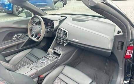 Audi R8, 2022 год, 15 600 000 рублей, 11 фотография