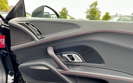 Audi R8, 2022 год, 15 600 000 рублей, 22 фотография