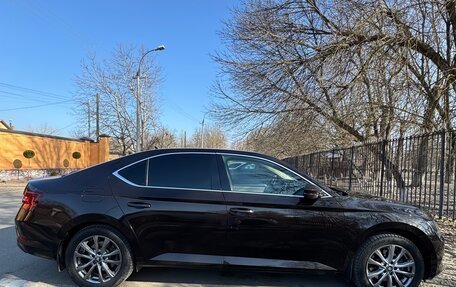 Skoda Superb III рестайлинг, 2017 год, 2 600 000 рублей, 6 фотография