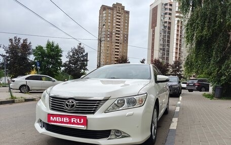 Toyota Camry, 2012 год, 1 650 000 рублей, 2 фотография