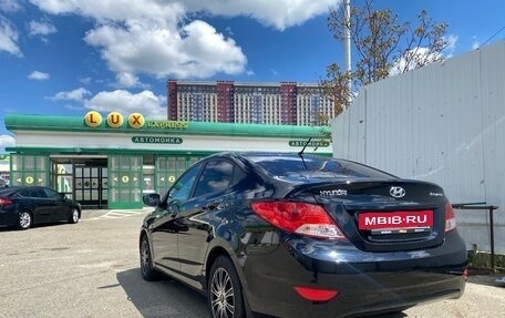 Hyundai Solaris II рестайлинг, 2014 год, 999 999 рублей, 4 фотография