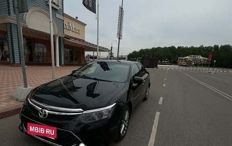 Toyota Camry, 2017 год, 2 250 000 рублей, 3 фотография
