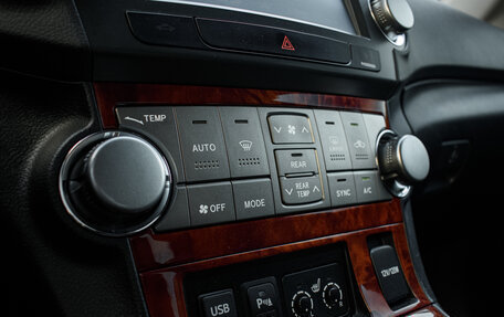Toyota Highlander III, 2011 год, 2 150 000 рублей, 18 фотография