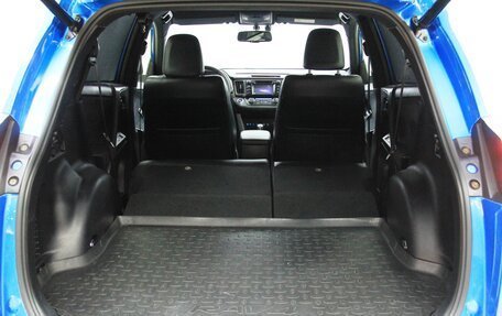 Toyota RAV4, 2016 год, 2 399 000 рублей, 25 фотография