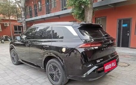 Nissan Pathfinder, 2024 год, 5 000 000 рублей, 4 фотография