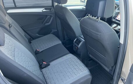 Volkswagen Tiguan II, 2021 год, 2 390 000 рублей, 8 фотография