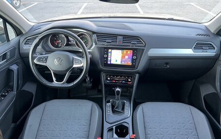Volkswagen Tiguan II, 2021 год, 2 390 000 рублей, 11 фотография