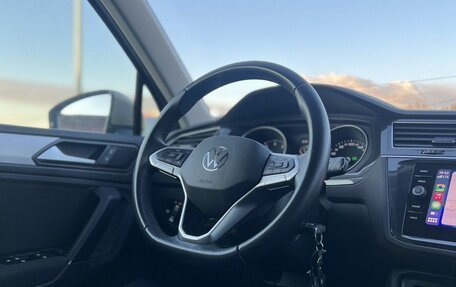 Volkswagen Tiguan II, 2021 год, 2 390 000 рублей, 12 фотография